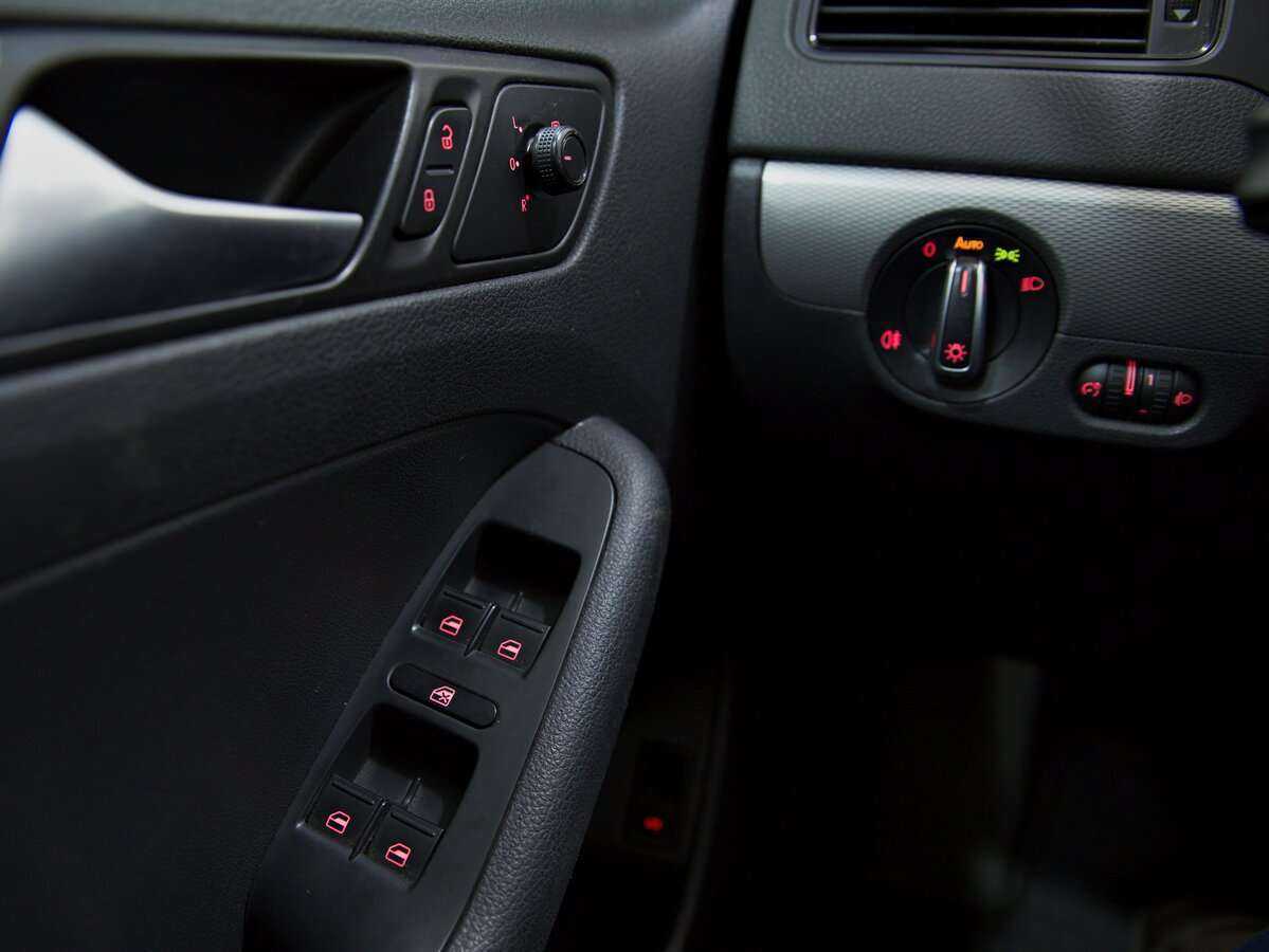 Купить Фольксваген Джетта, 2015, 144 689 км.. Фото: #6