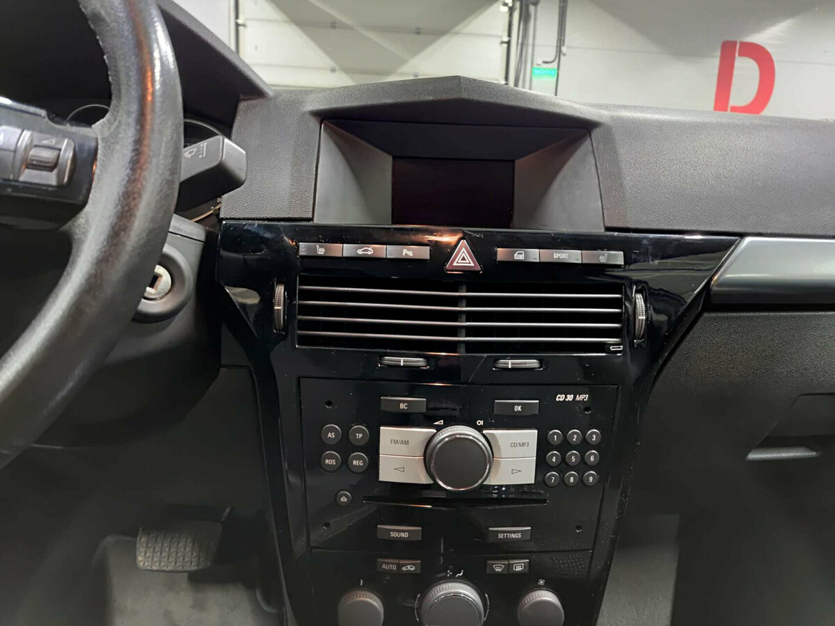 Купить Опель Астра, 2012, 176 000 км.. Фото: #14